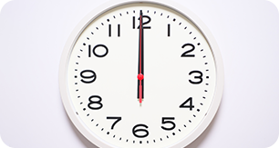 理由3_24時間営業の時計画像